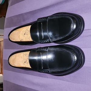 NWOT Banana Republic Leather Penny Loafers
